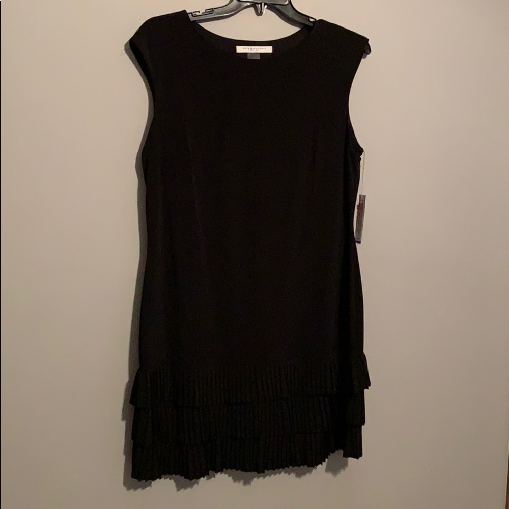 Black Sleeveless Dress